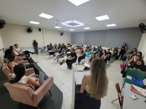 Evento sobre empreendedorismo e inovação reúne profissionais para bate-papo com alunos